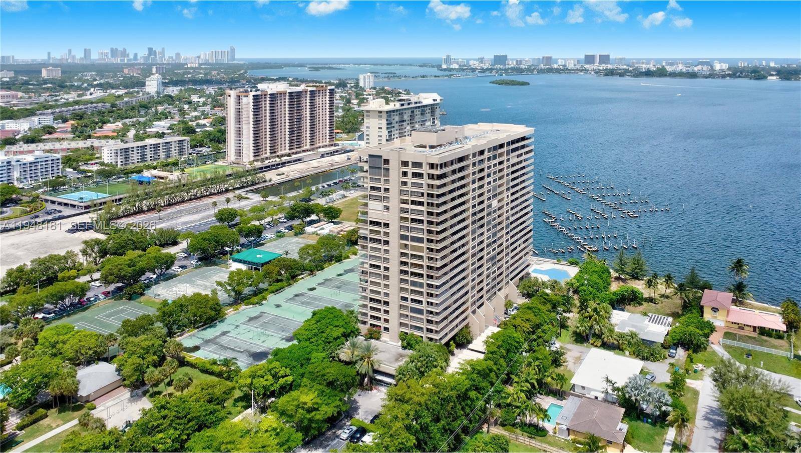11113 Biscayne BlvdMiami - JOCKEY CLUB III CONDO condo unit PH8 - picture