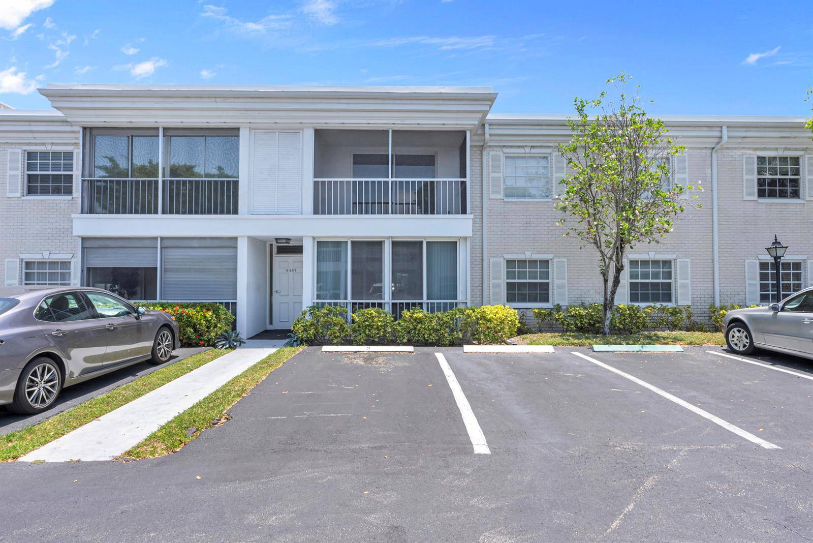 6487 Bay ClubFort Lauderdale - BAY COLONY CLUB CONDO condo unit 4 - picture