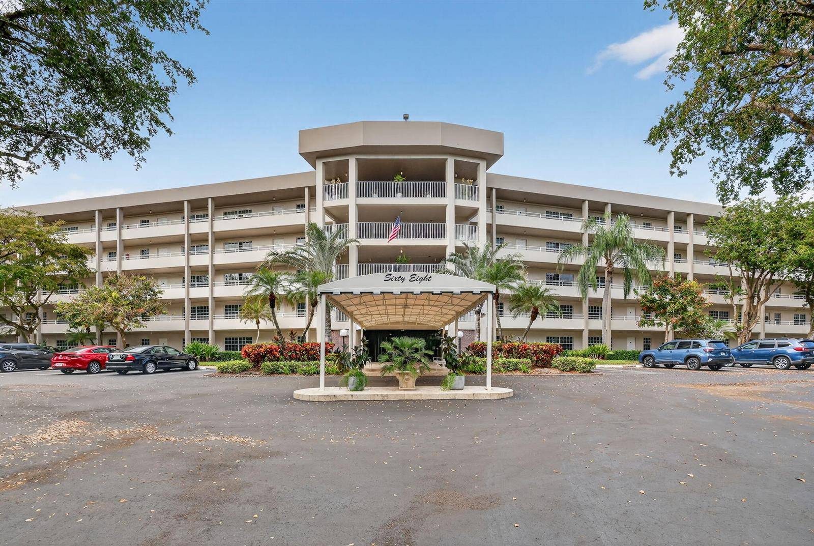 545 OaksPompano Beach - NO 68 PALM-AIRE COUNTRY CL condo unit 409 - picture