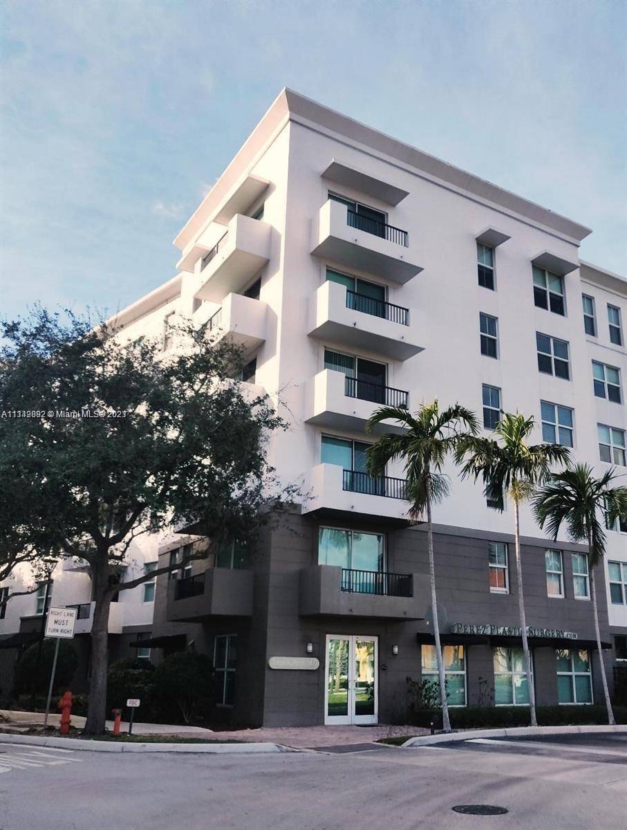 2401 NE 65thFort Lauderdale - Condo condo unit 608 - picture