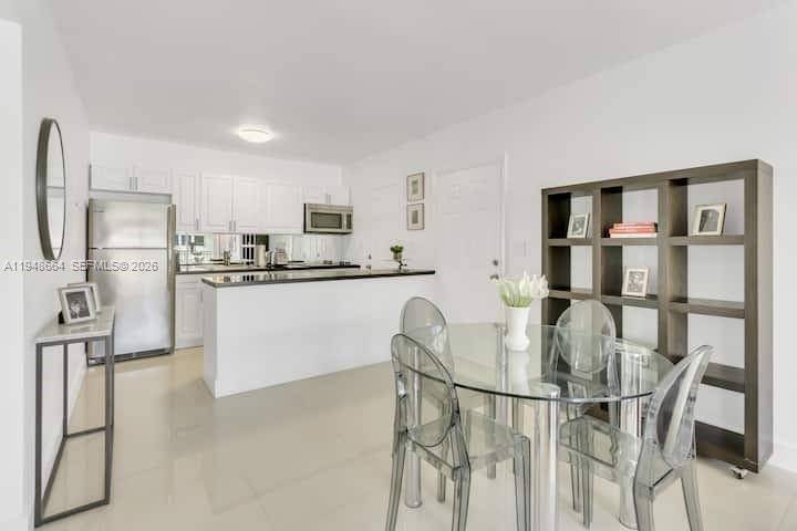 290 SunriseKey Biscayne - Condo/Co-Op/Annual,Condo condo unit 206 - picture