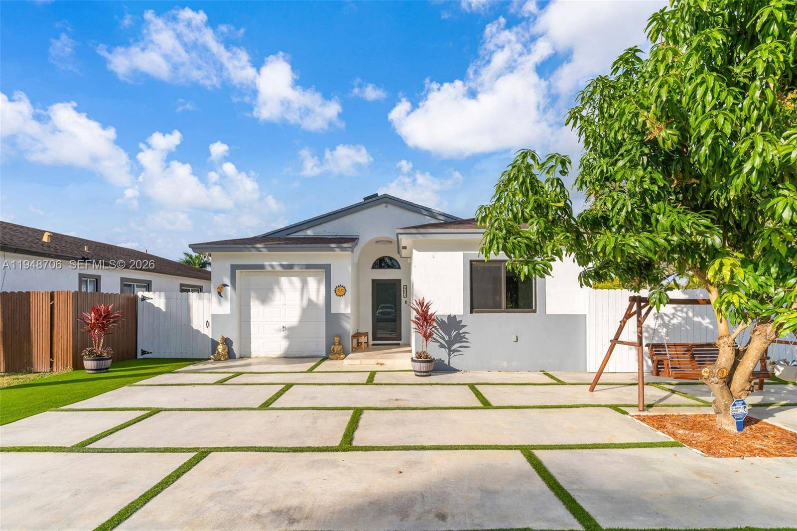 407 NW 9th CtHomestead - picture