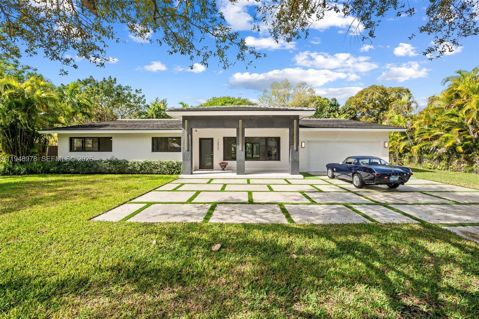 12820 SW 83rd CtPinecrest - picture