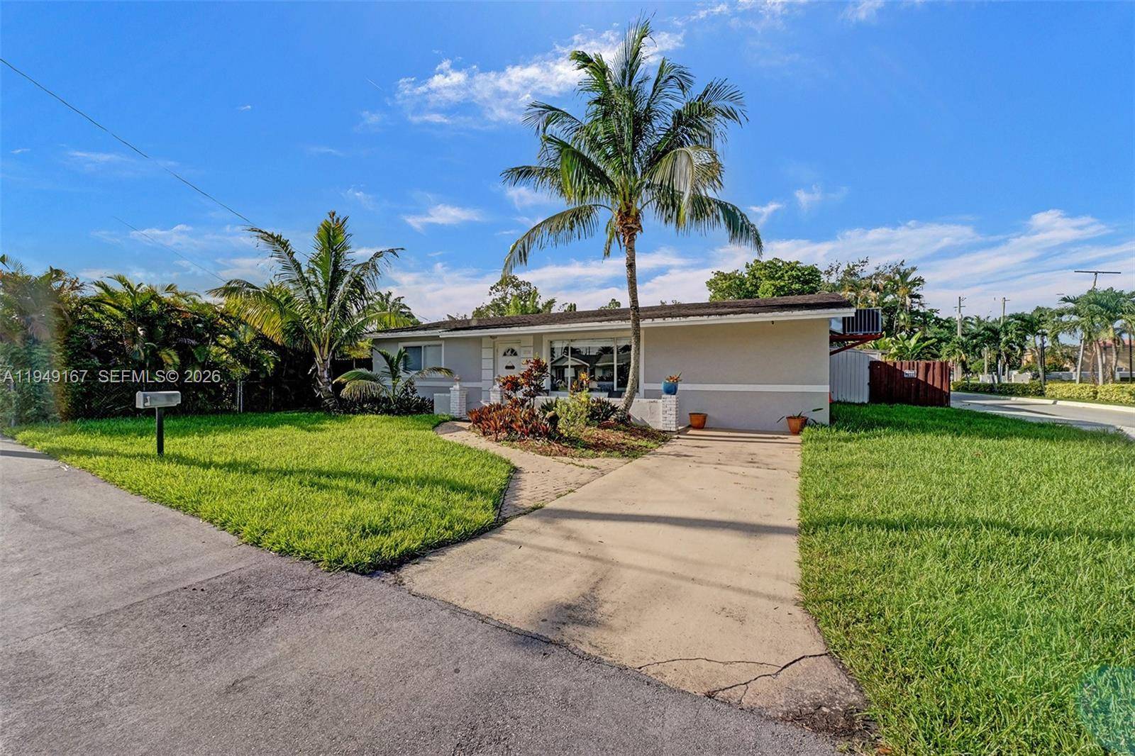 3730 SW 47th CtDania Beach - picture