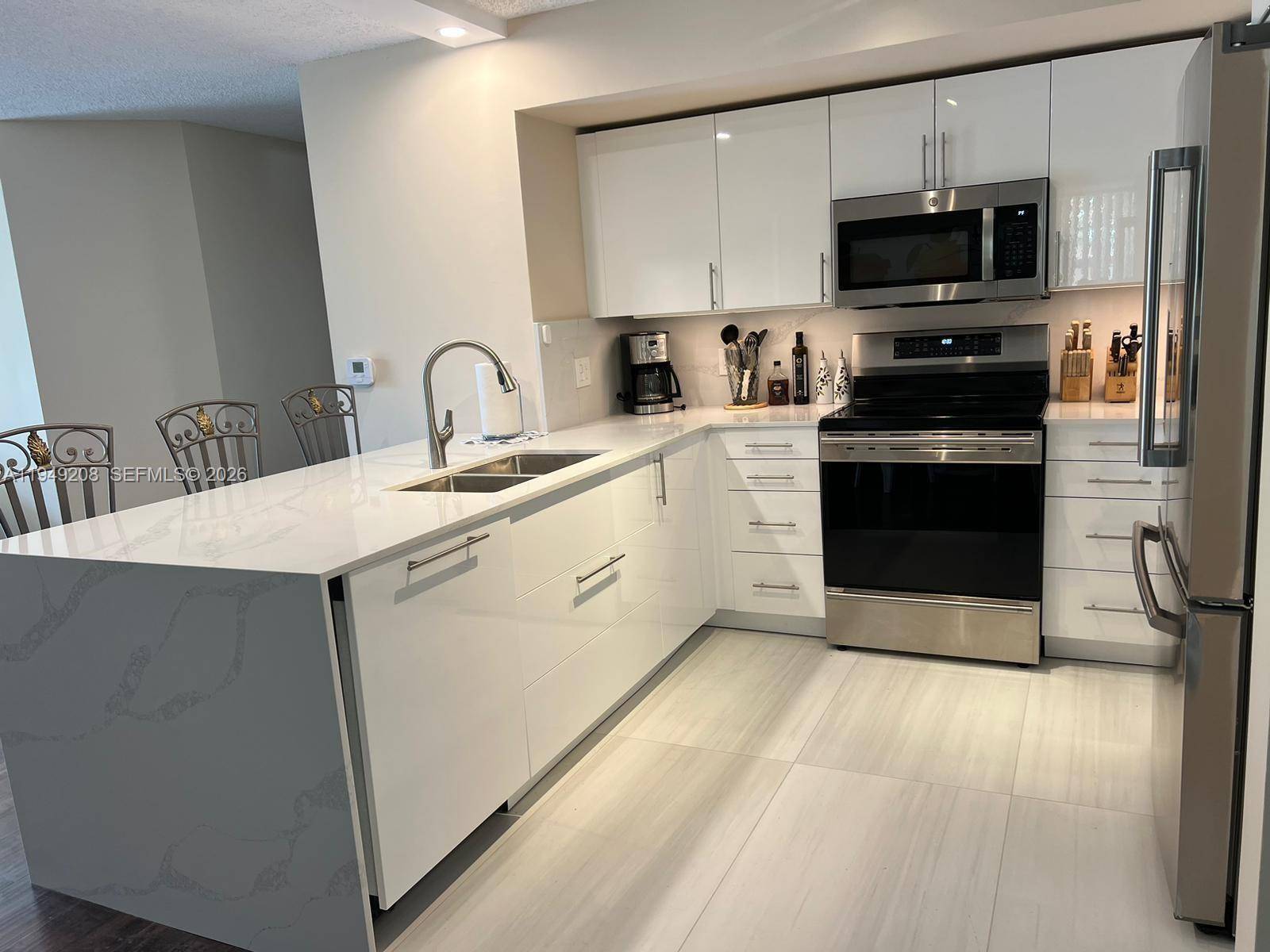 19901 E Country Club DrAventura - Single Family-Seasonal,Condo condo unit 2202 - picture