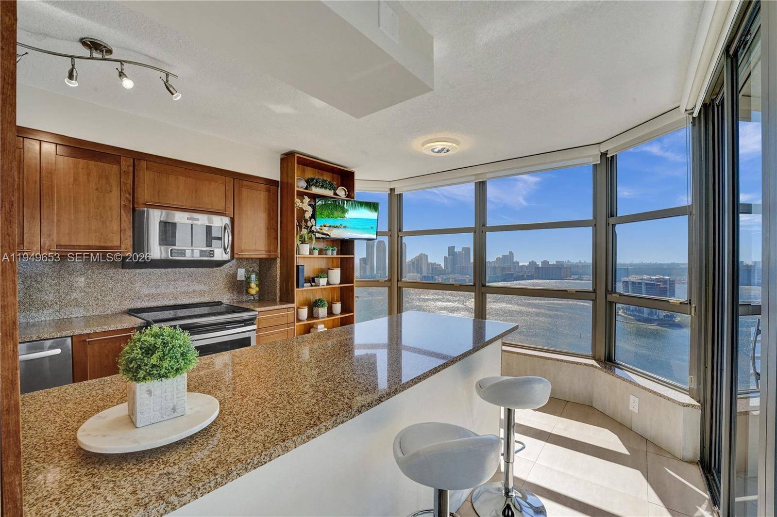 3500 Mystic Pointe DrAventura - MYSTIC POINTE condo unit 3601 - picture
