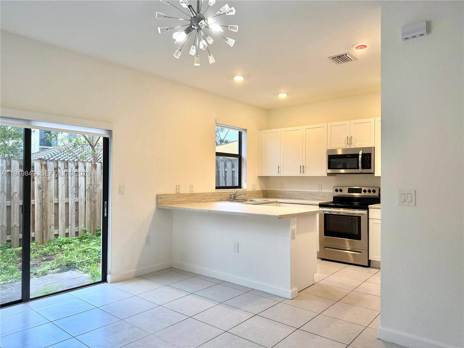 21050 NE 8th AveMiami - picture