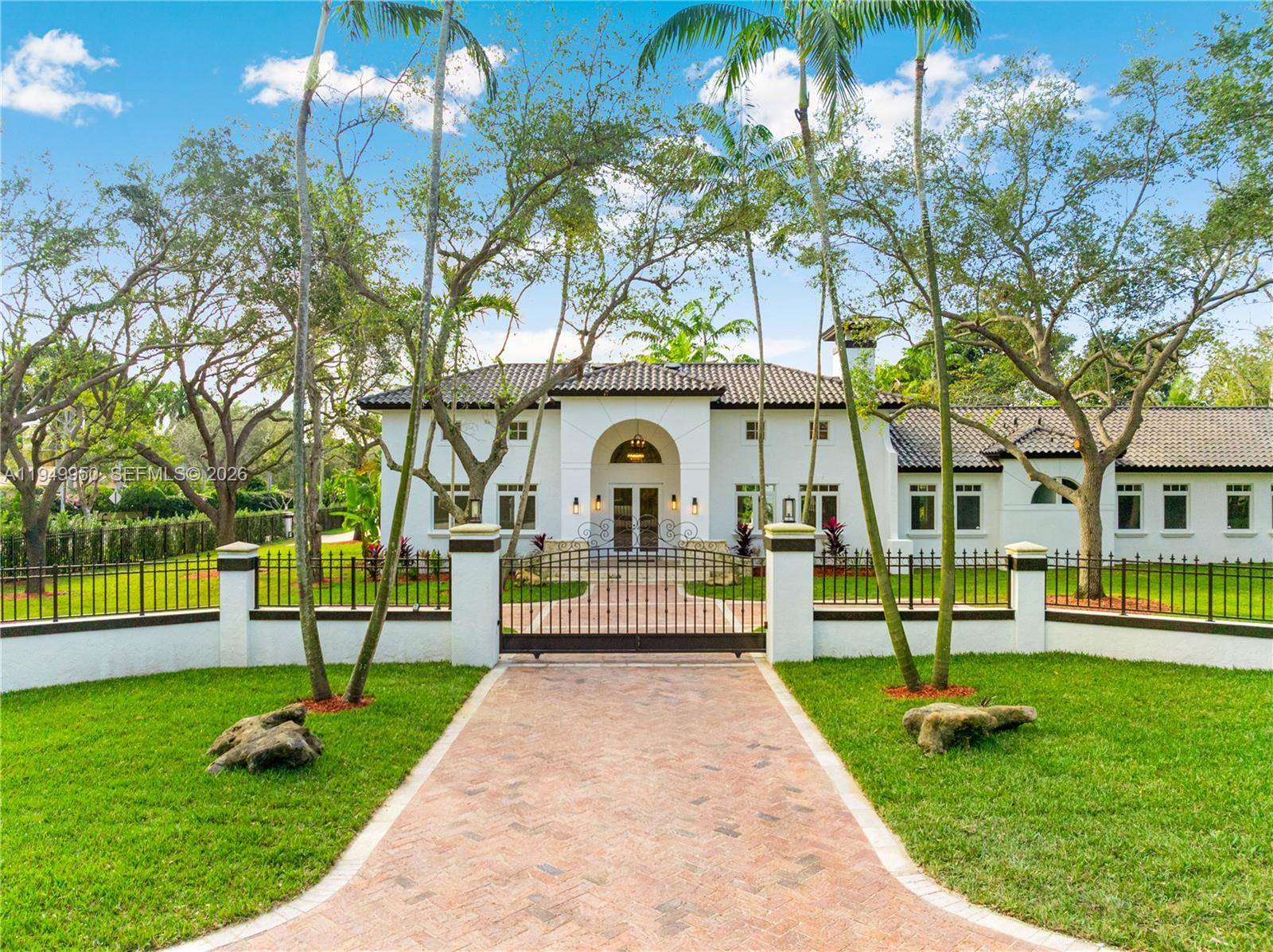 6200 SW 130th TerPinecrest - picture