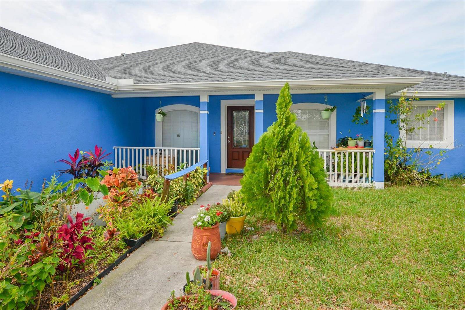 117 NE JettiePort St. Lucie - picture