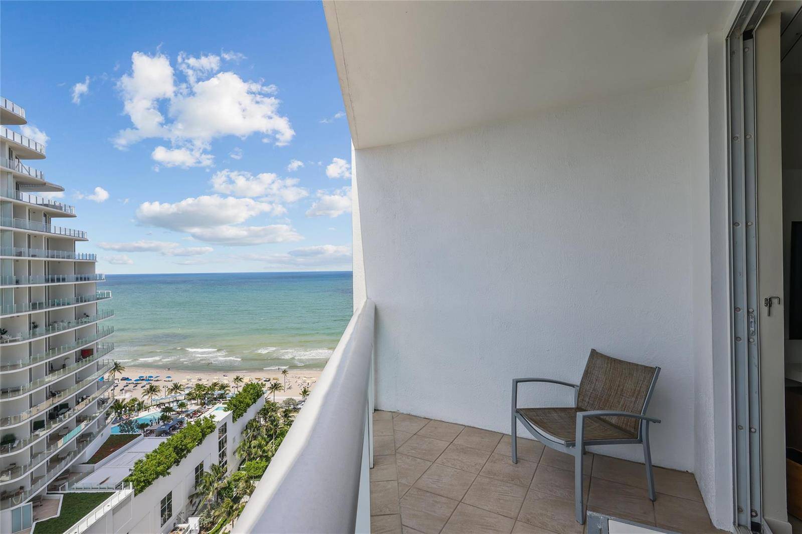 505 N Fort Lauderdale BchFort Lauderdale - Q CLUB RESORT & RESIDENCE condo unit 1702 - picture