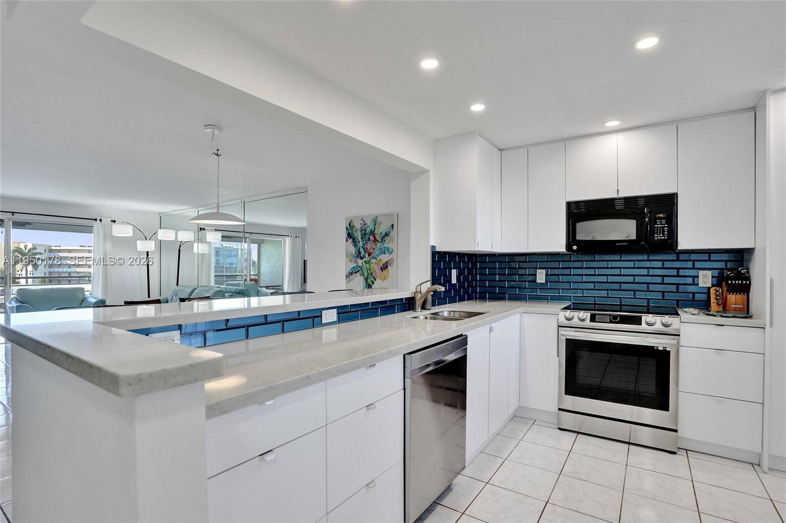 200 SE 5th AveDania Beach - MEADOWBROOK LAKES VIEW CO condo unit 405 - picture