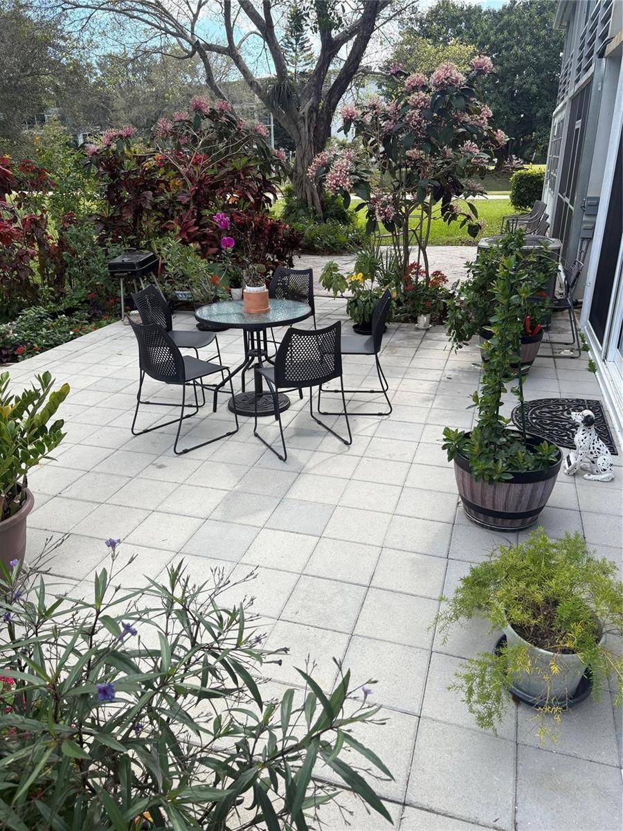 211 N OakridgeDeerfield Beach - OAKRIDGE N/CENTURY VILLGE condo unit 211 - picture