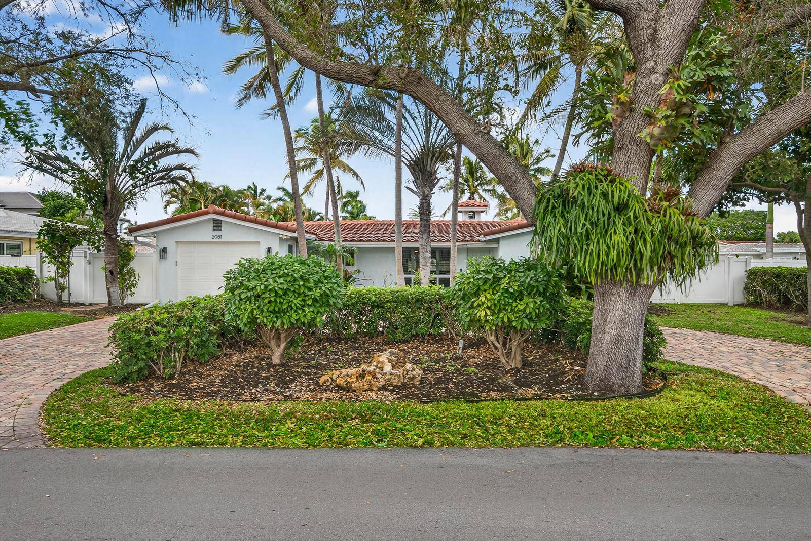 2081 NE 25thLighthouse Point - picture