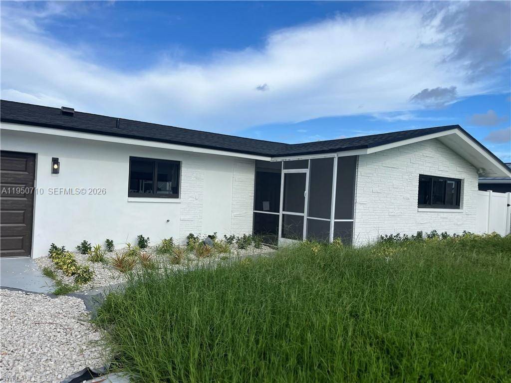 5313 Bayview CtCape Coral - picture
