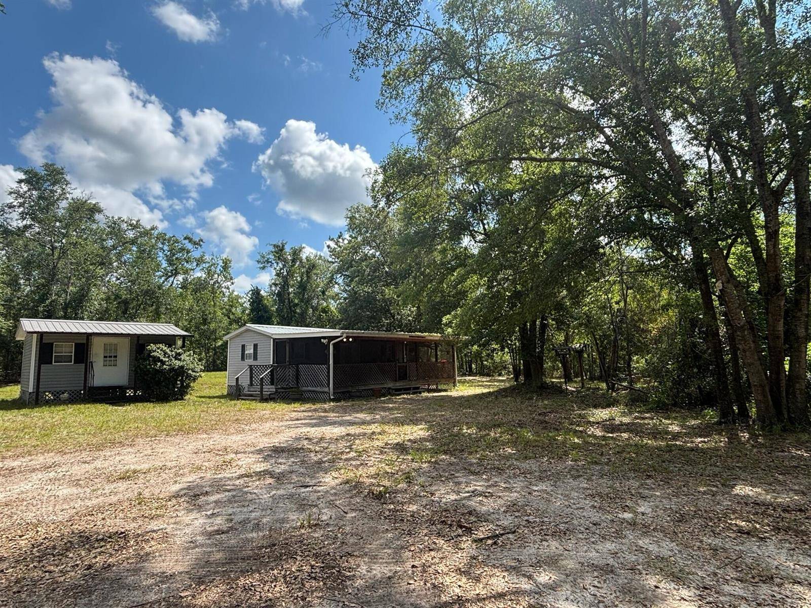 423 NW Bright Lake - picture
