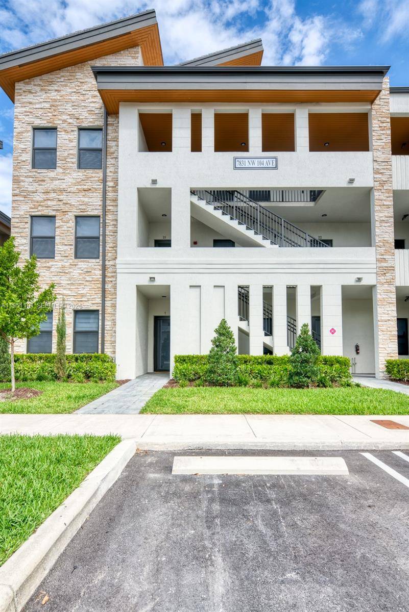 7831 NW 104th AveDoral - Co-Op 1-4 Stories,Condo condo unit 23 - picture