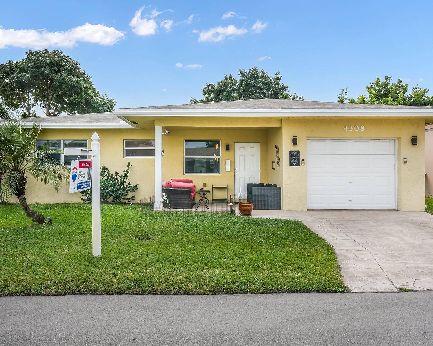 4308 NW 47thTamarac - picture