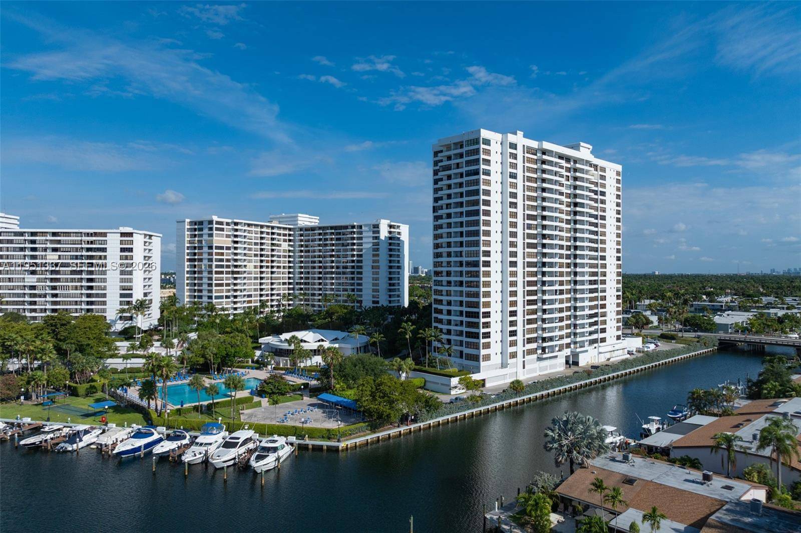 2500 Parkview DrHallandale Beach - OLYMPUS CONDO PHASE condo unit 2517 - picture