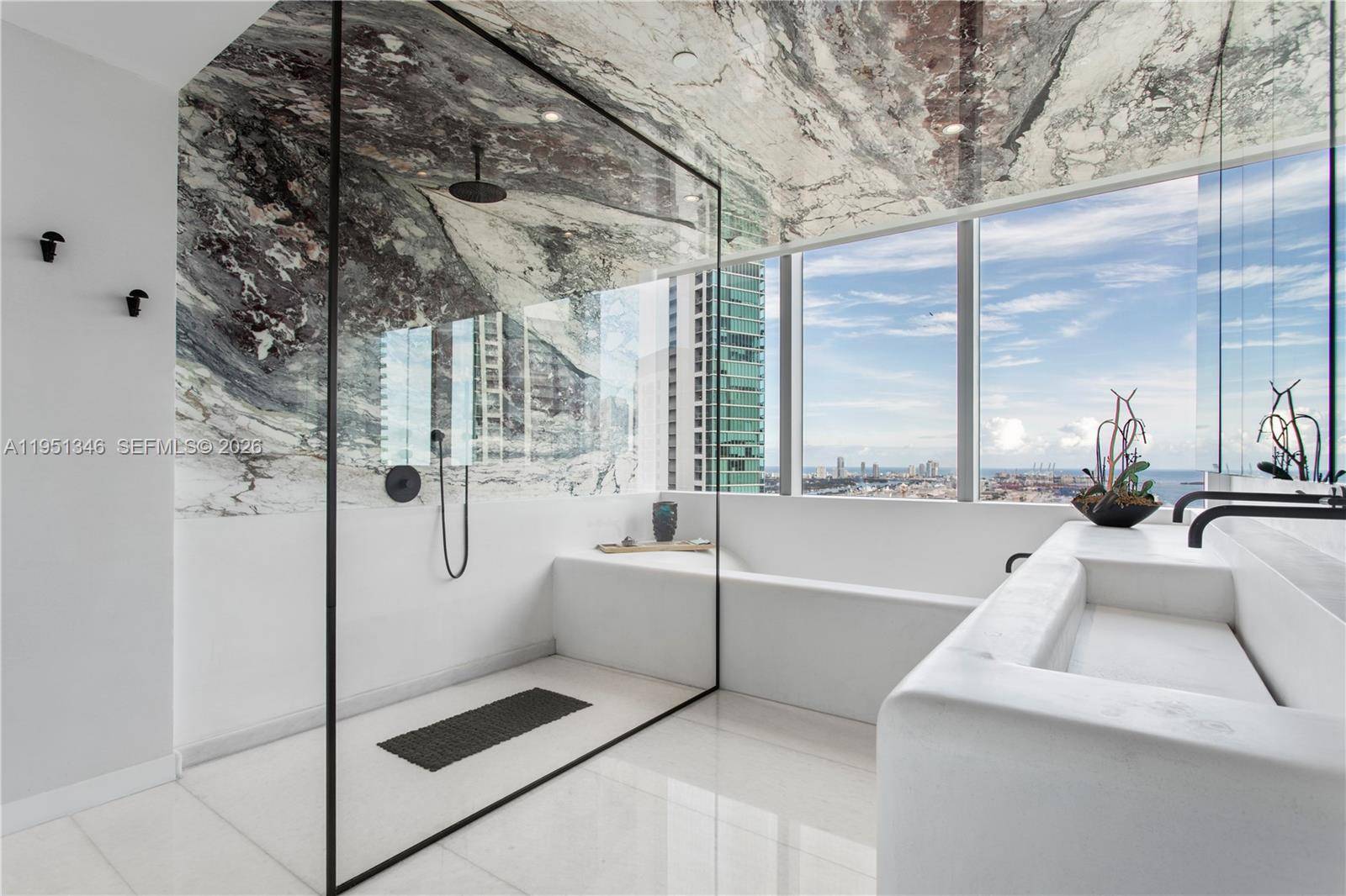 851 NE 1st AveMiami - PARAMOUNT MIAMI WORLDCENT condo unit 3411 - picture