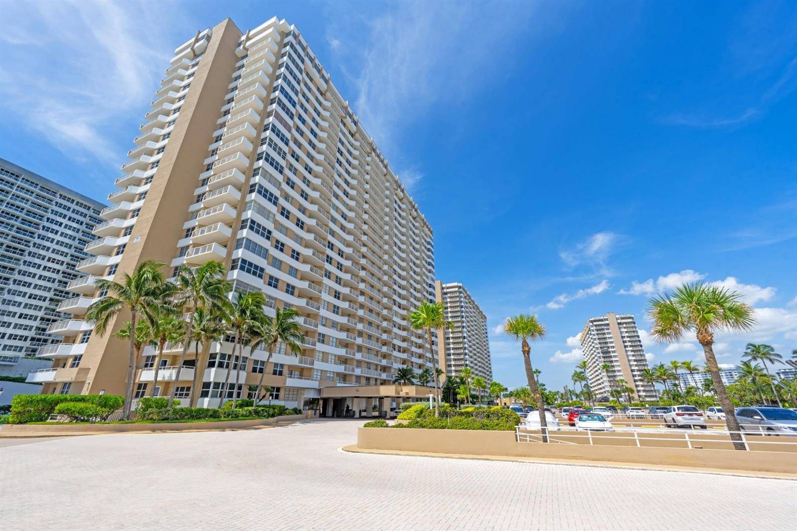 1980 S OceanHallandale Beach - THE HEMISPHERES condo unit 15l - picture