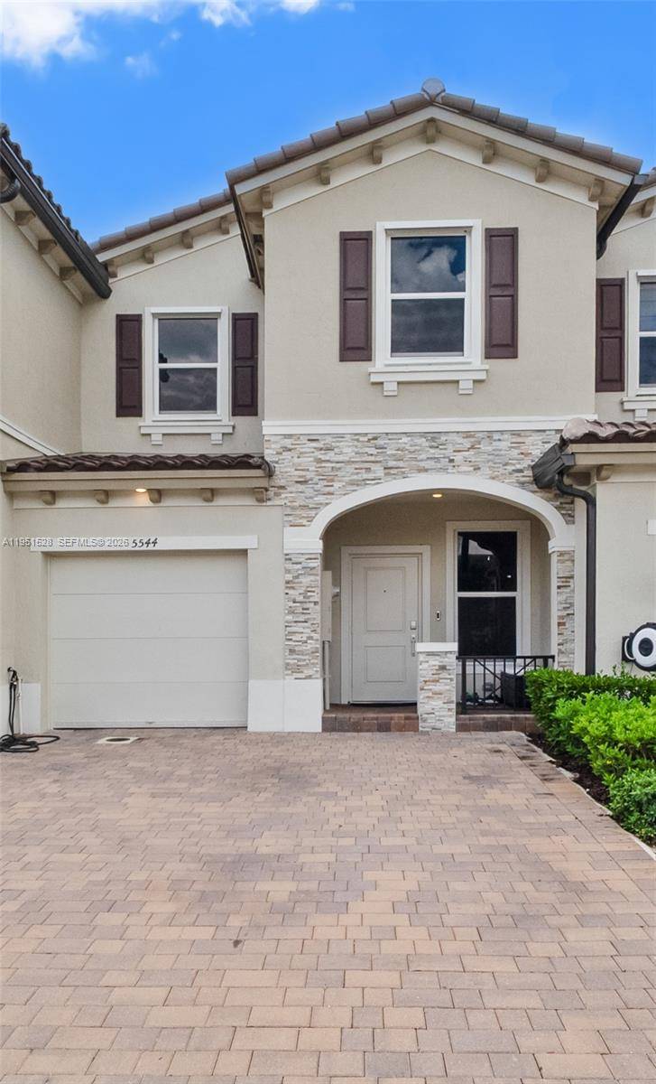 5544 NW 27th PlLauderhill - picture