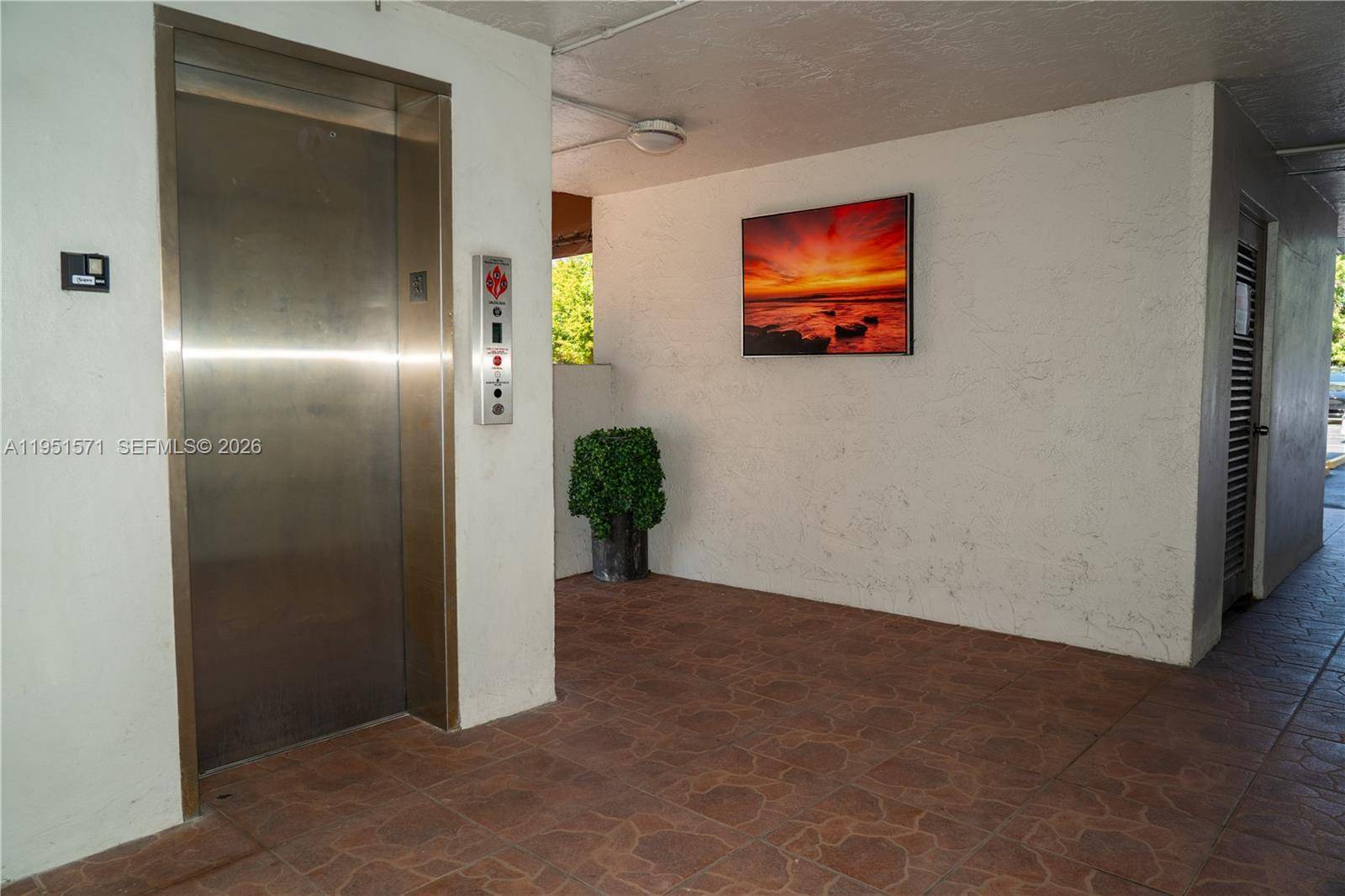 854 NW 87th AveMiami - SANDALWOOD CONDO APTS condo unit 405 - picture