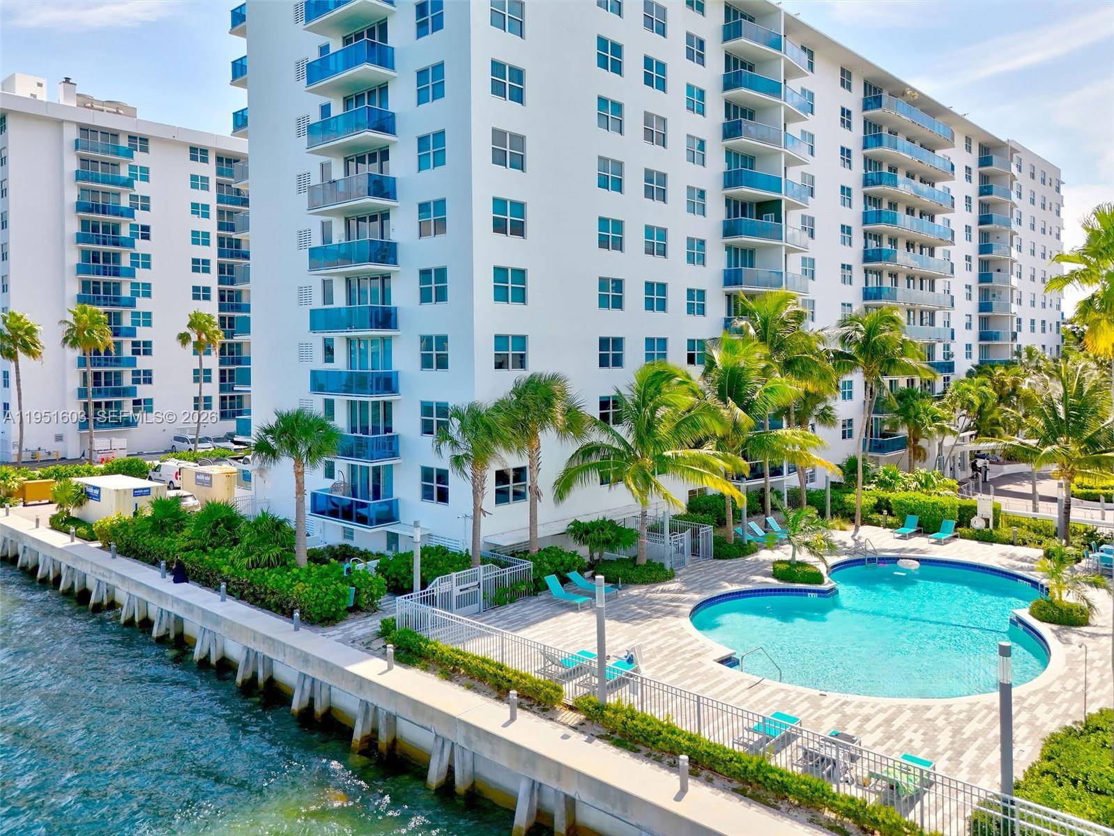 7501 E Treasure DrNorth Bay Village - Condo/Co-Op/Annual,Condo condo unit 9EF - picture