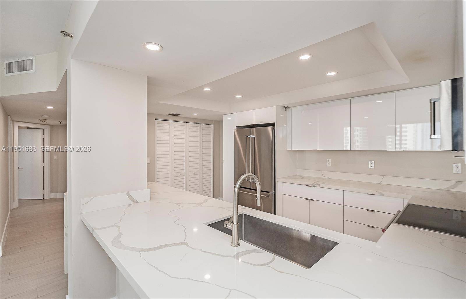 520 Brickell Key DrMiami - BRICKELL KEY ONE CONDO condo unit A1010 - picture