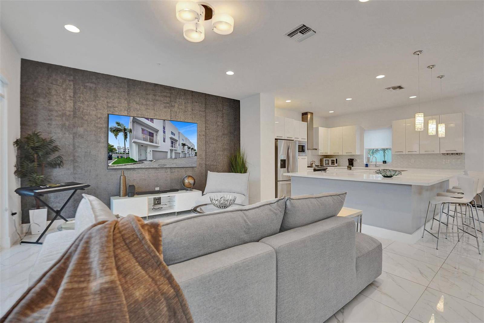 1371 N OceanPompano Beach - picture