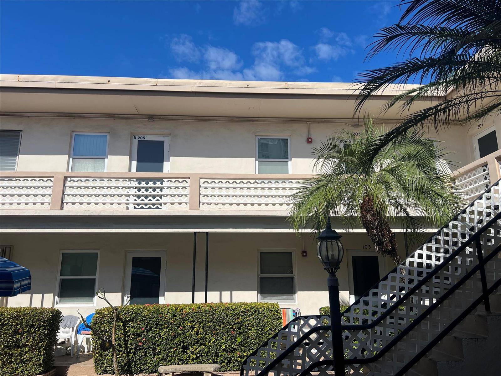 1315 N OceanHollywood - Condo condo unit 205 - picture
