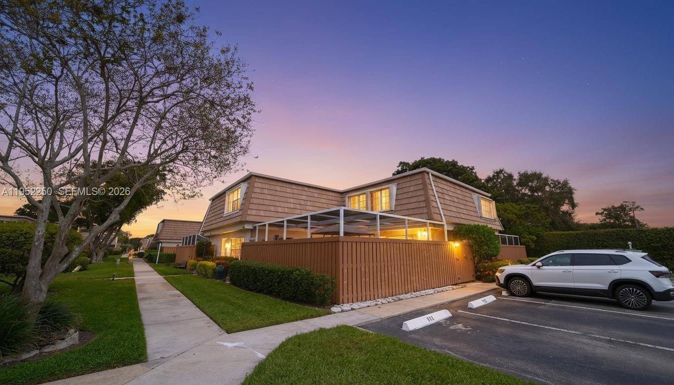 11625 Winchester DrPalm Beach Gardens - WINCHESTER COURT condo unit B - picture