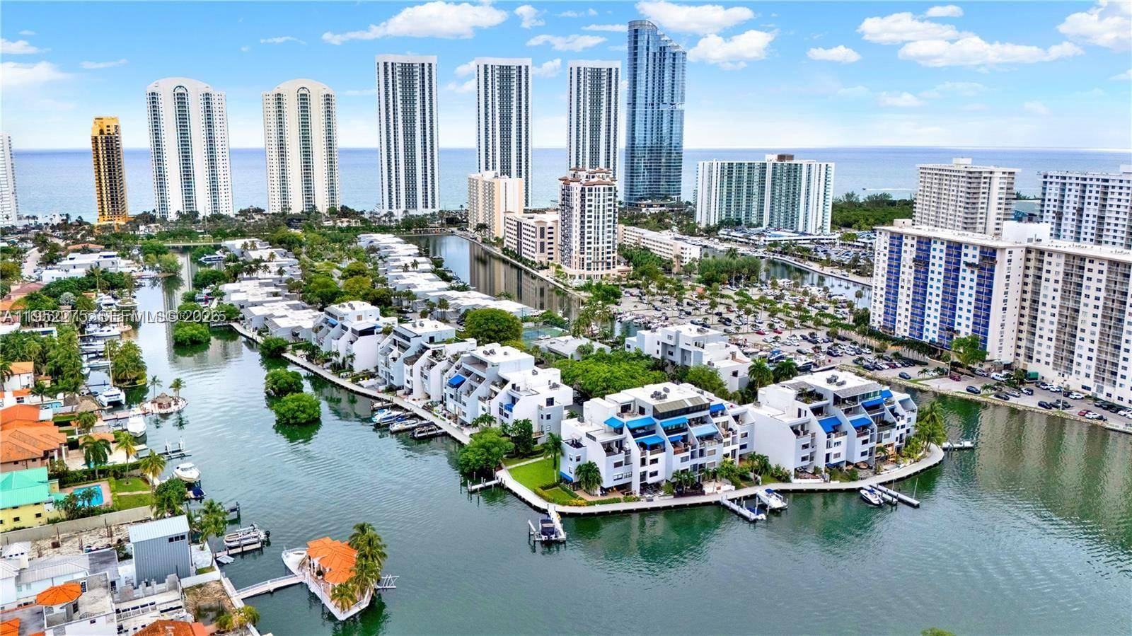 456 Poinciana Island drSunny Isles Beach - POINCIANA IS YT & RCQ CLU condo unit 1620 - picture