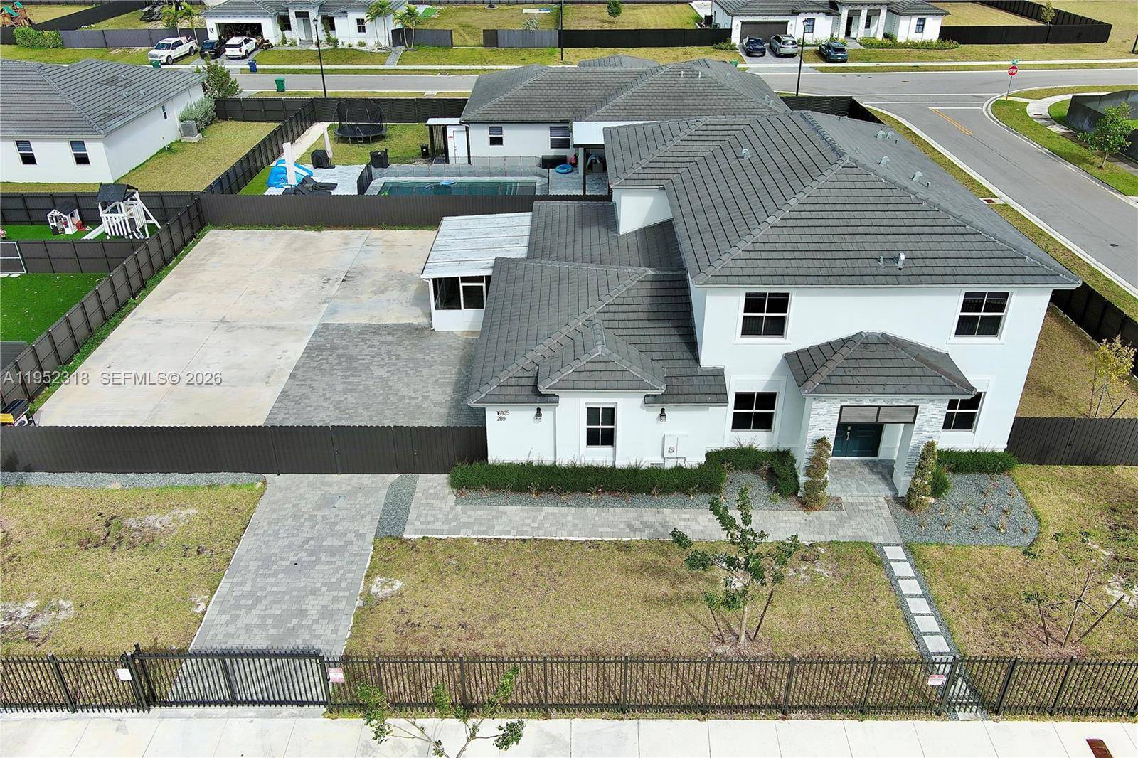 16925 SW 289th TerHomestead - picture