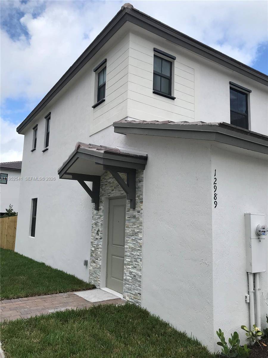 12989 SW 233rd TerMiami - Townhouse,Villa condo unit 12989 - picture