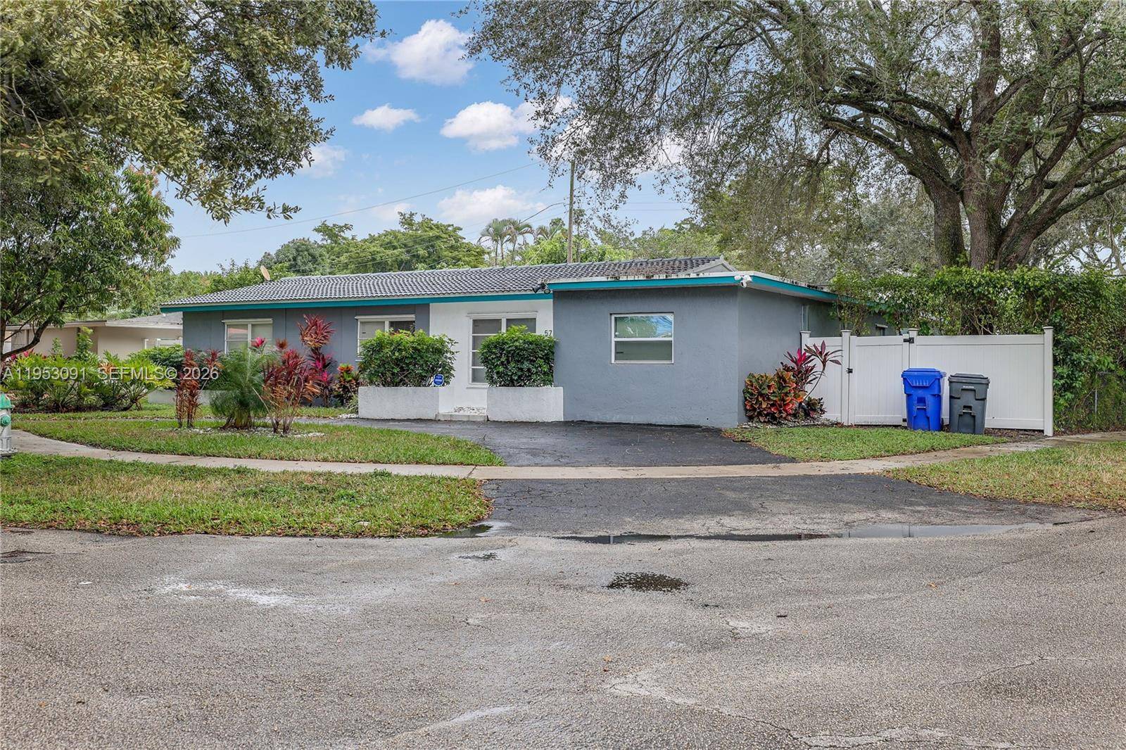 5712 Monroe StHollywood - picture