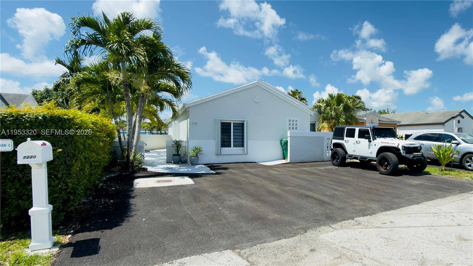 7220 SW 149th CtMiami - picture