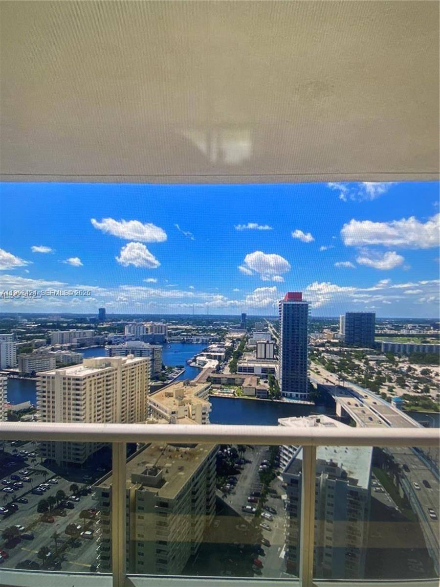 1800 S Ocean DrHallandale Beach - Condo/Co-Op/Annual,Condo condo unit 2909 - picture