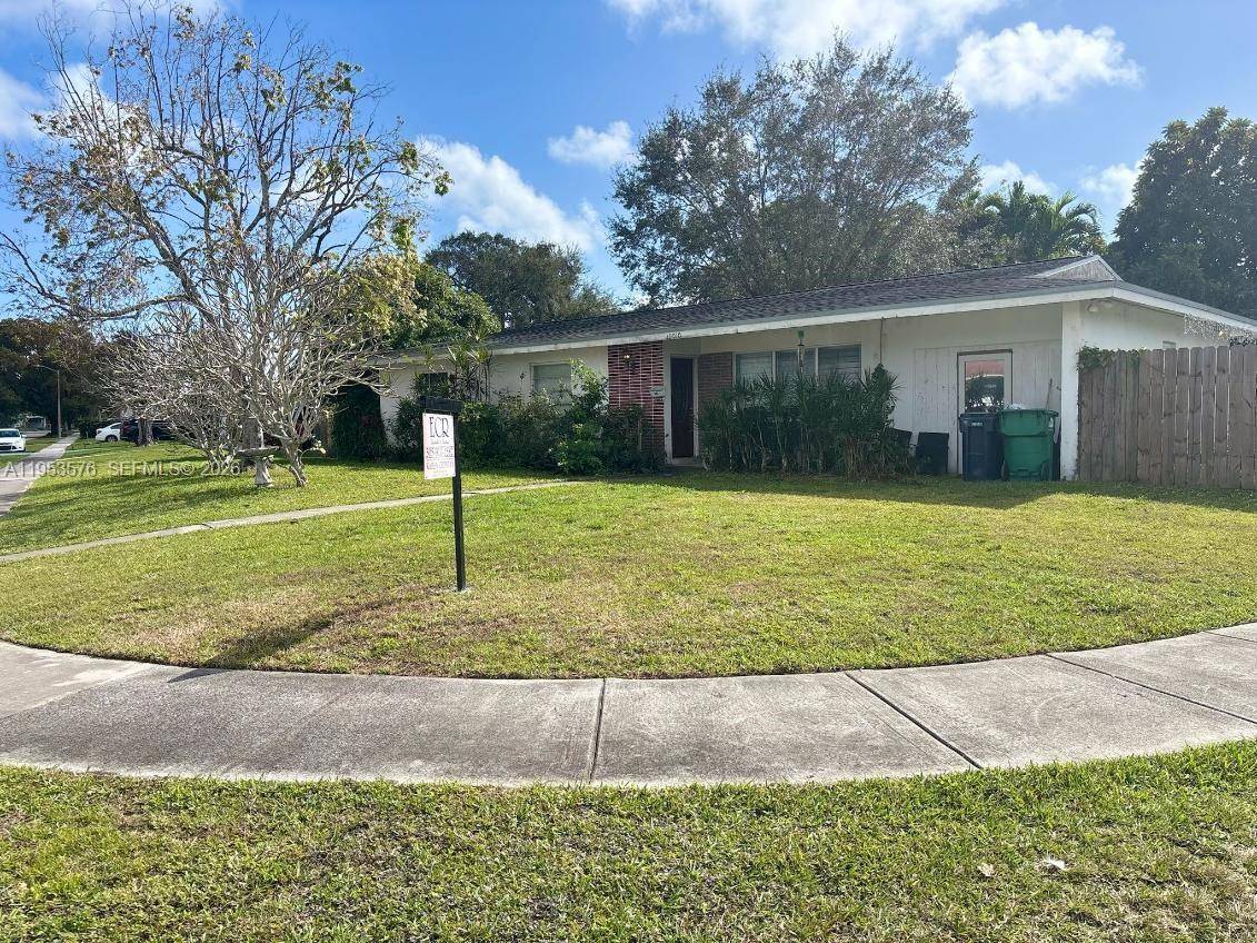 10010 SW 161st StMiami - picture