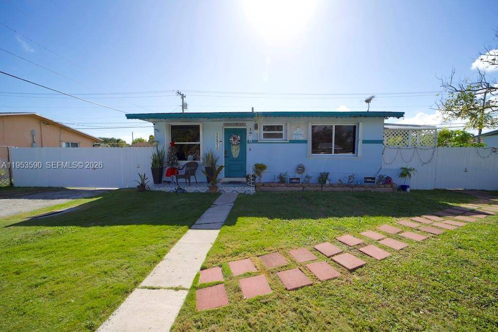 10910 SW 217th TerMiami - picture