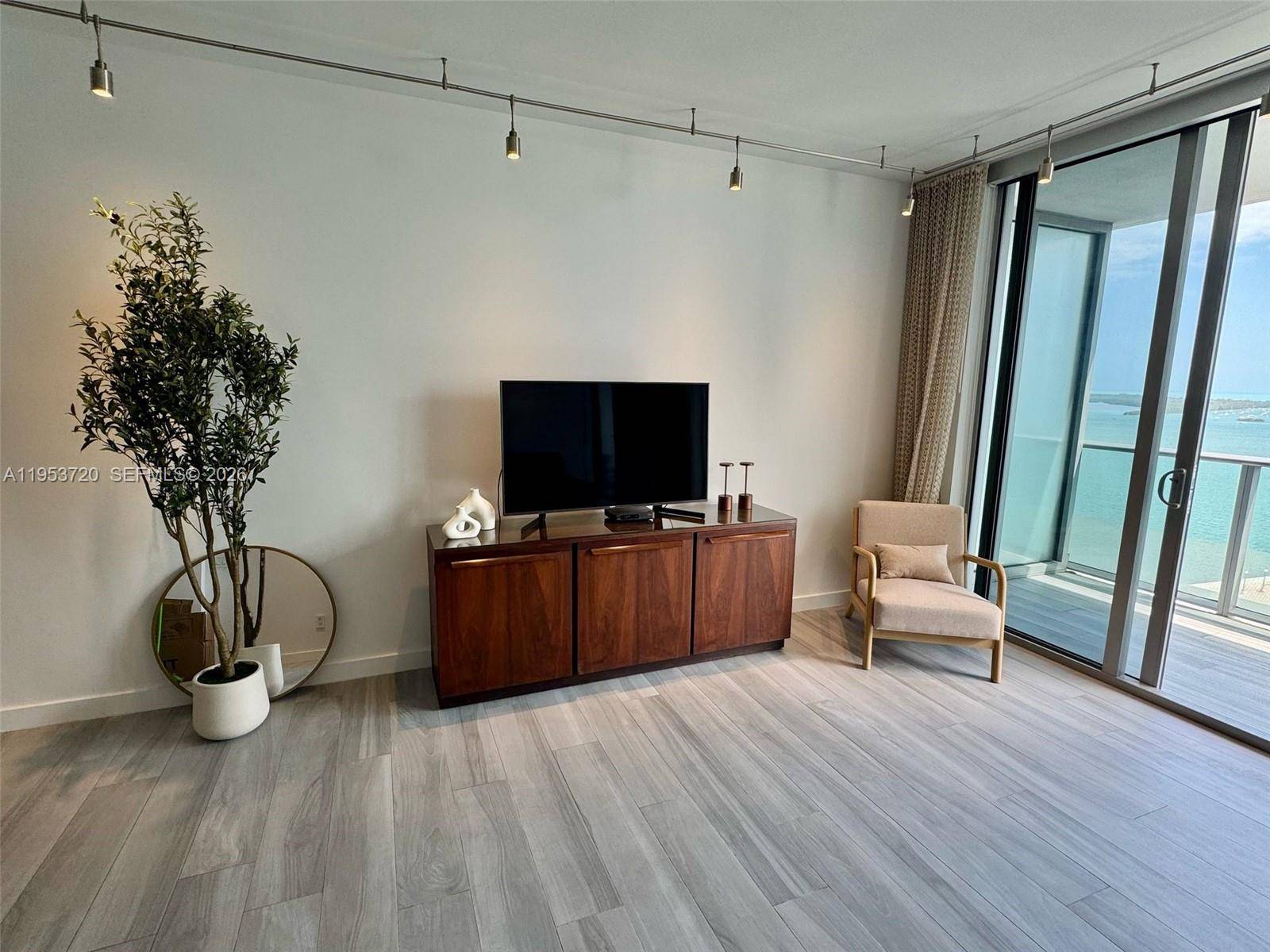 1300 Brickell Bay DrMiami - Condo/Co-Op/Seasonal,Condo condo unit 2504 - picture