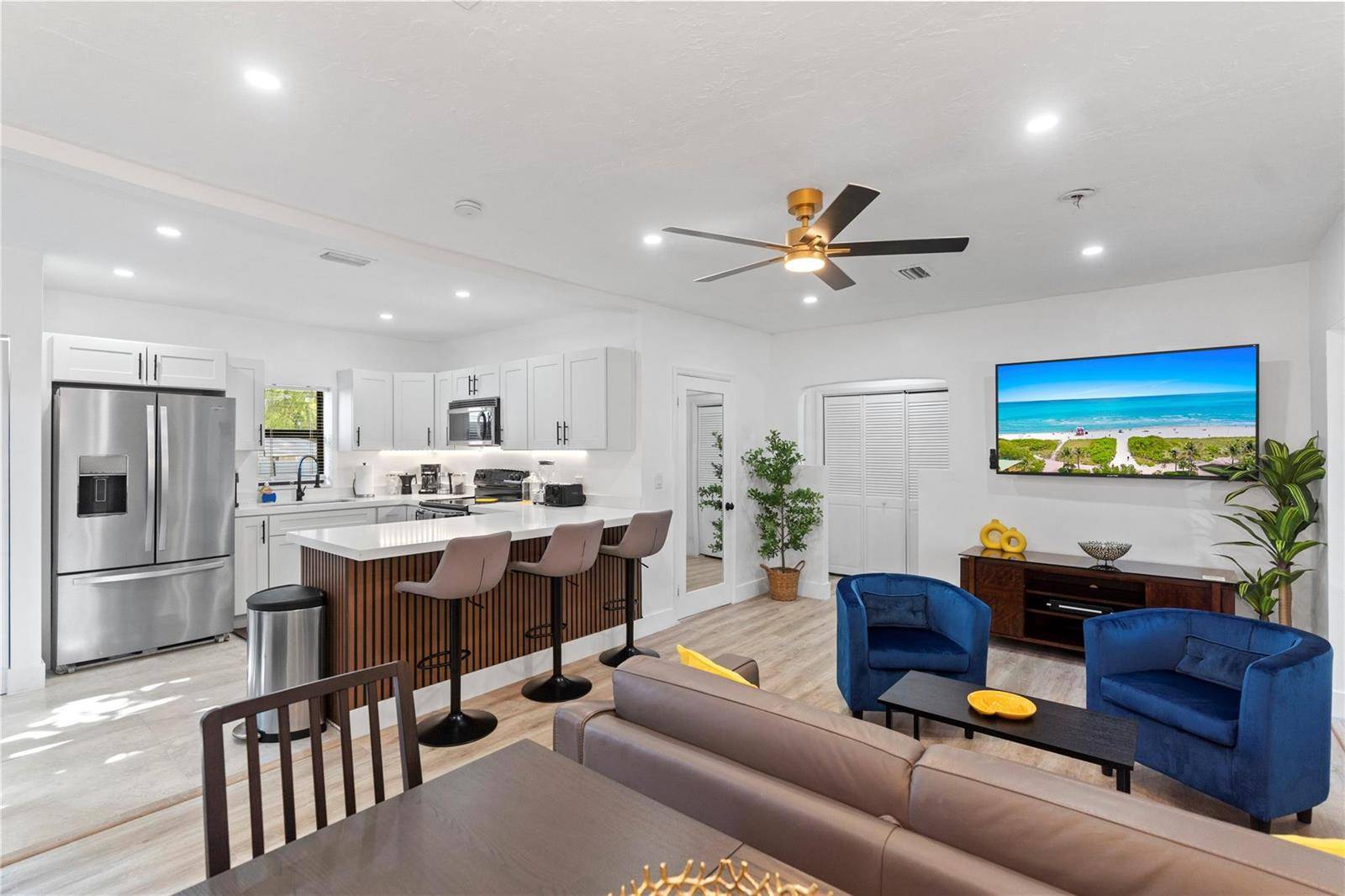 719 NE 36thOakland Park - picture