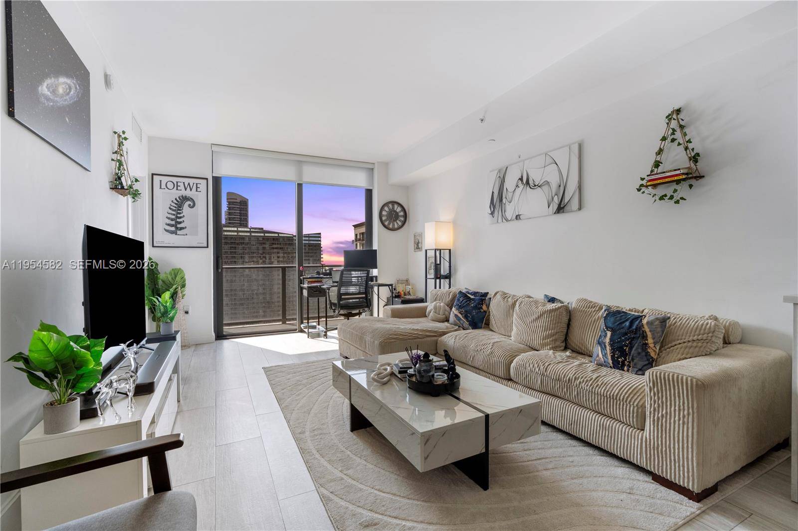 55 SW 9th StMiami - Condo 5+ Stories,Condo condo unit 3005 - picture