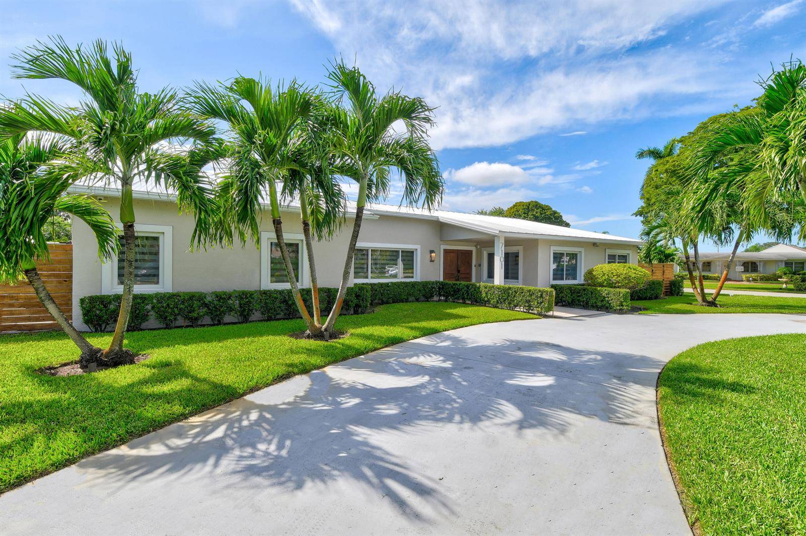7101 W LakeLake Clarke Shores - picture