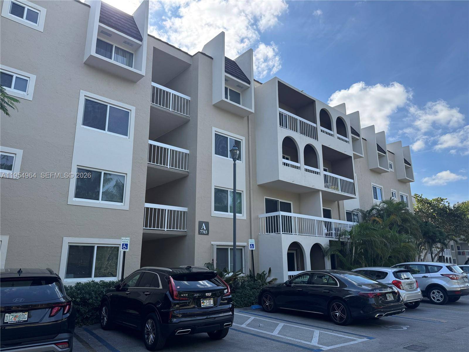 7703 Camino RealMiami - VILLAGE OF KINGS CREEK CO condo unit A106 - picture
