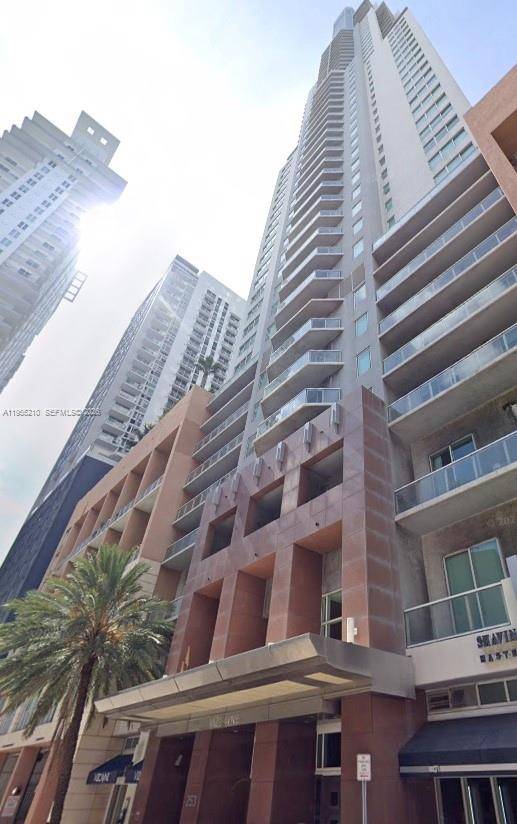 253 NE 2nd StMiami - Condo/Co-Op/Annual,Condo condo unit 2402 - picture