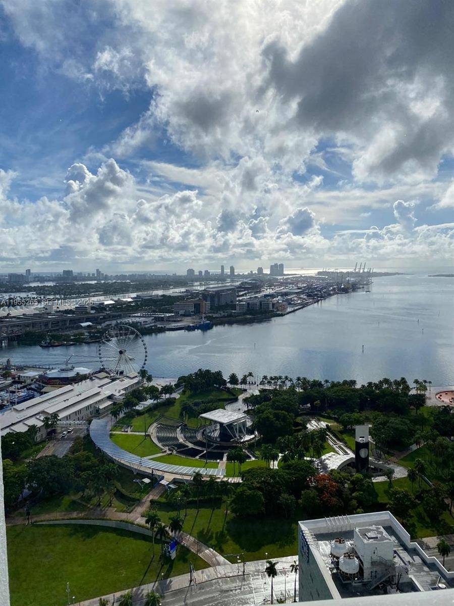 253 NE 2nd StMiami - Condo/Co-Op/Annual,Condo condo unit 3509 - picture