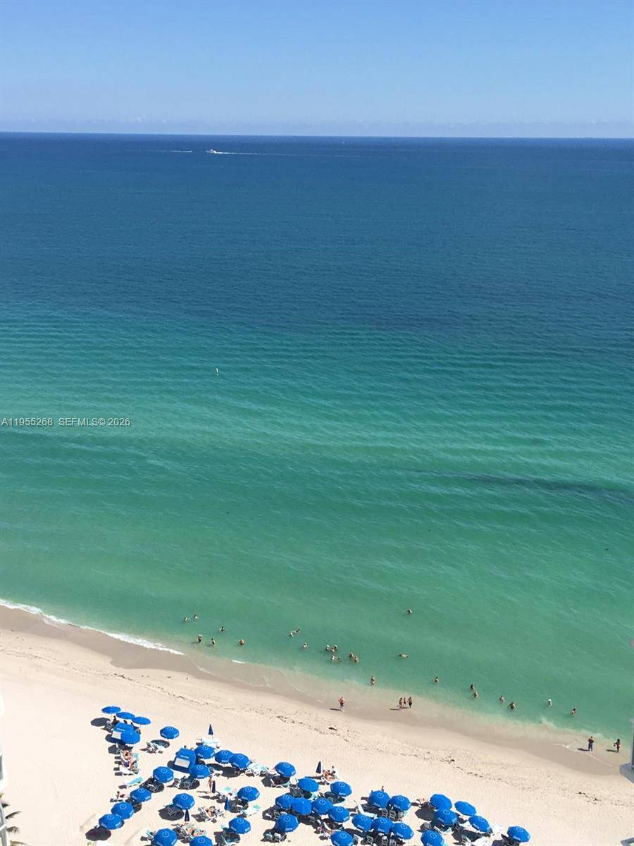 18671 COLLINS AVSunny Isles Beach - Condo/Co-Op/Annual,Condo condo unit 2304 - picture