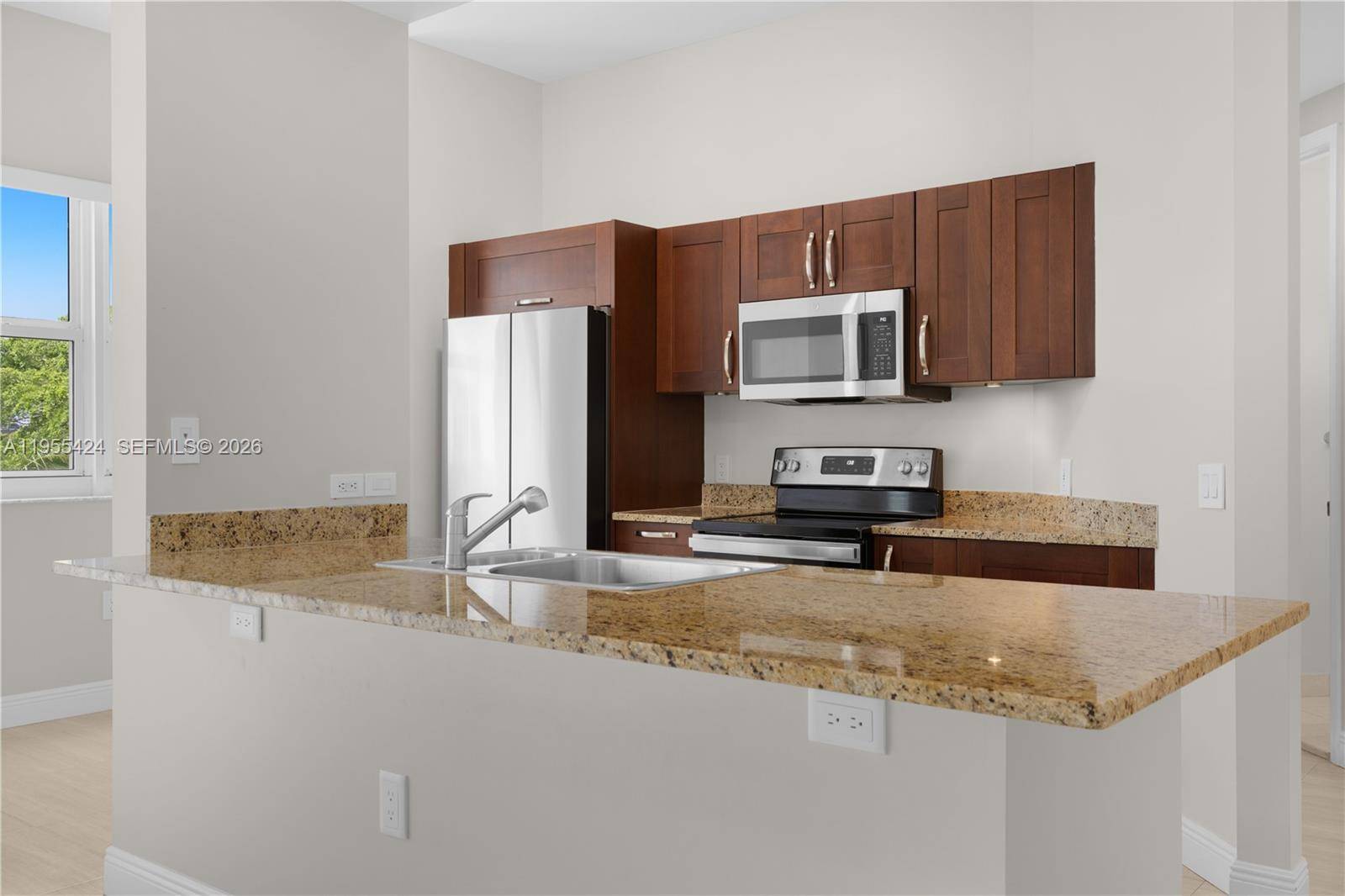 20000 E Country Club DrAventura - Condo 5+ Stories,Condo condo unit 402 - picture