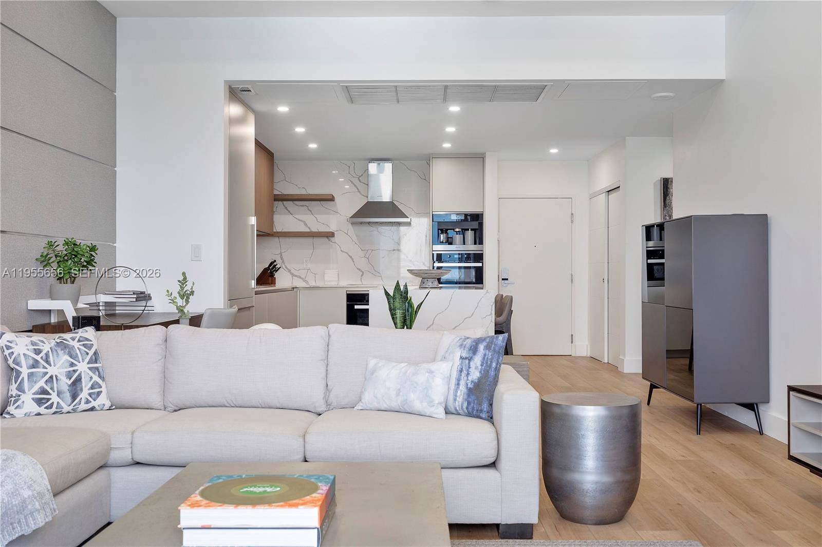 2301 Collins AveMiami Beach - RONEY PALACE CONDO condo unit 1633 - picture