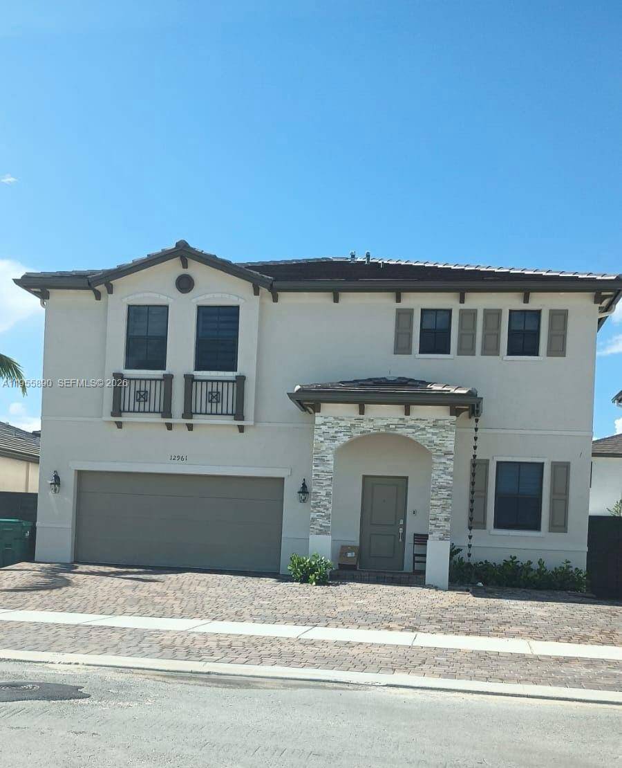 12961 SW 230th StMiami - picture